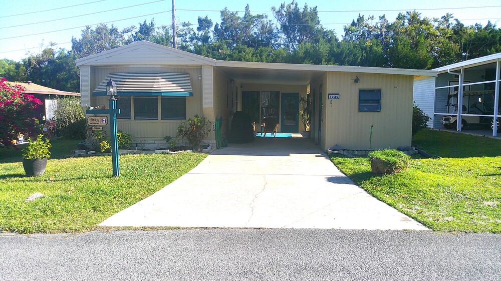 Lake Griffin Harbor Village