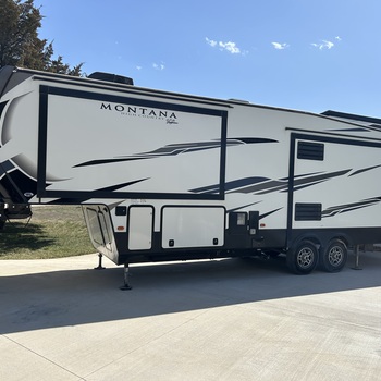 Thumbnail of RV