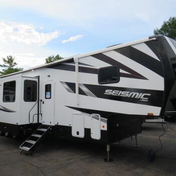 Thumbnail of RV