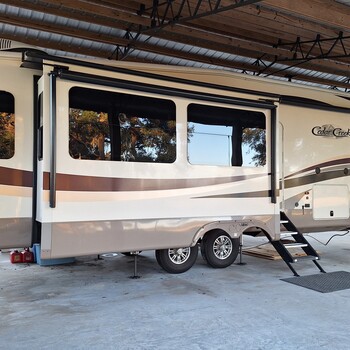Photo of Rv