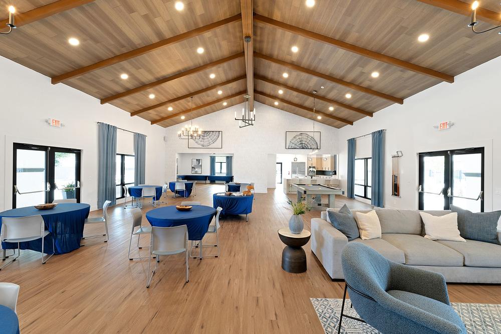 75 4465 Boca Way Reno NV 89502 USA Living room A7403892