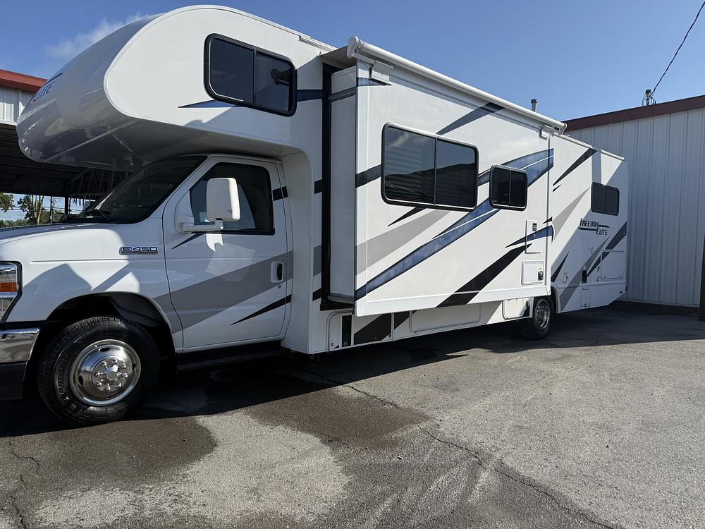 Photo of Rv