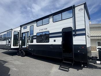 Thumbnail of RV
