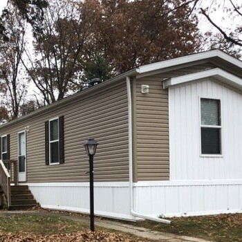 Thumbnail of mobile home