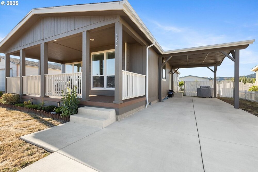 Photo of Mobile Home