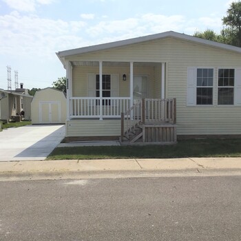 Thumbnail of mobile home