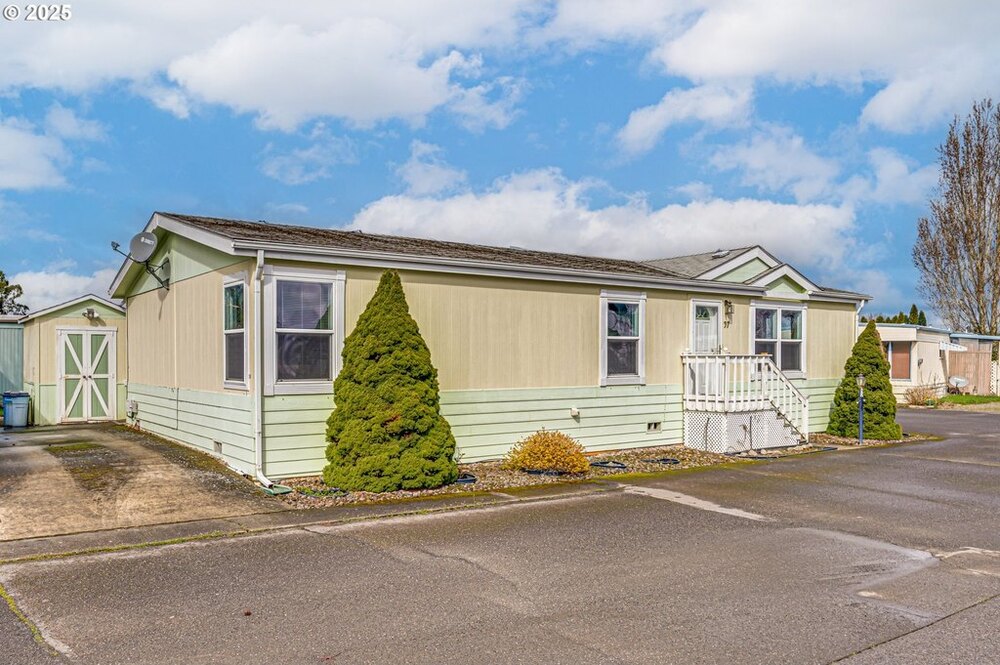 Photo of Mobile Home