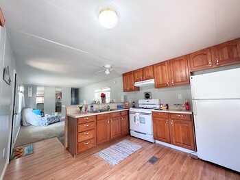 Photo of For Sale: 2-bedroom, 1-bathroom |  Canton 74