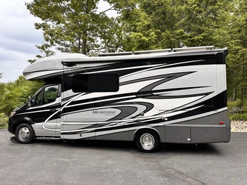 Thumbnail of RV