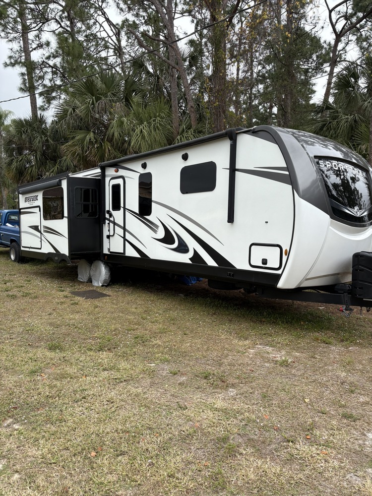 Photo of Rv
