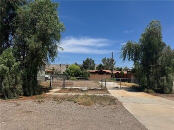 Thumbnail of mobile home lot