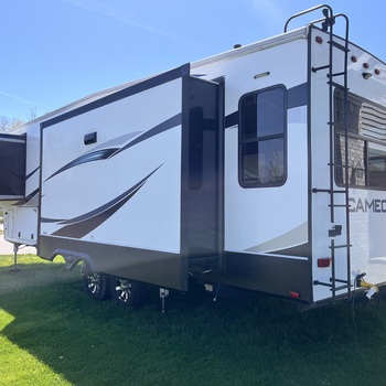 Photo of Rv