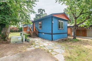 Thumbnail of mobile home