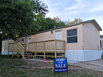 Thumbnail of mobile home