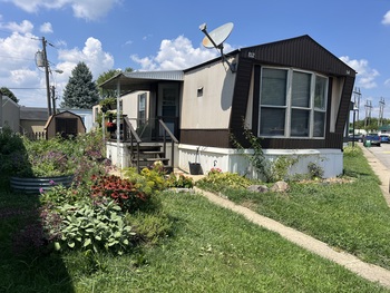 Thumbnail of mobile home