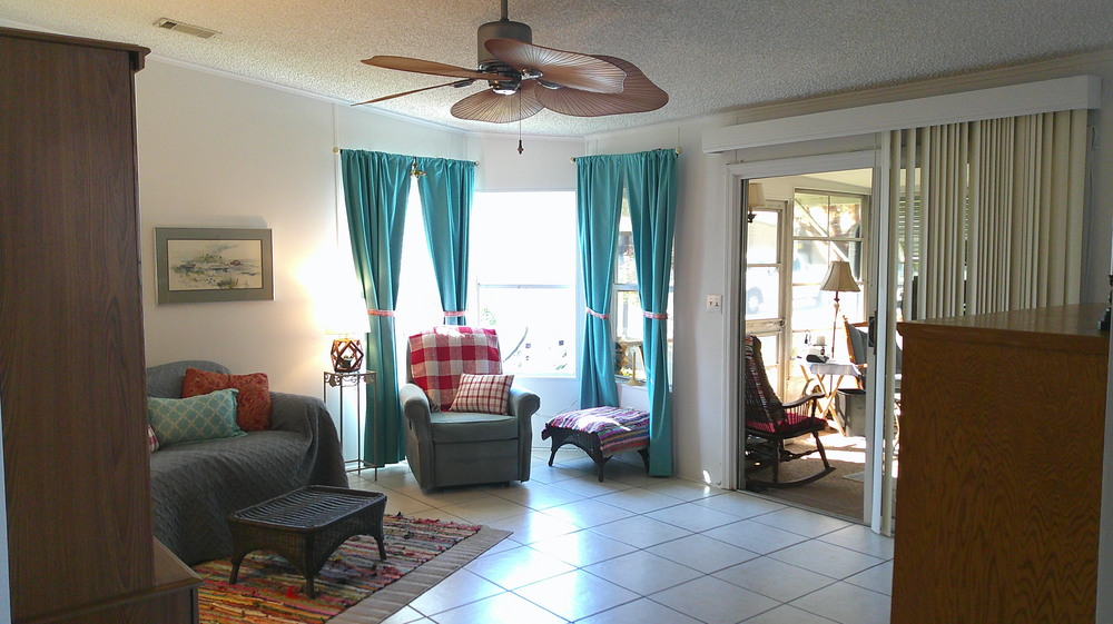 Lake Griffin Harbor Village