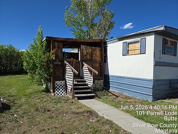 Thumbnail of mobile home
