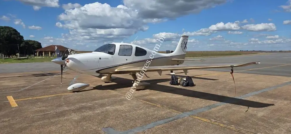 7873/cirrus-sr22-g3-2010-flightmarket-id-7873-16176.webp