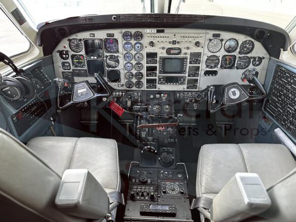king-air-90__9.jpg