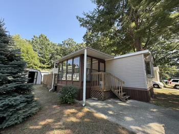 Thumbnail of mobile home