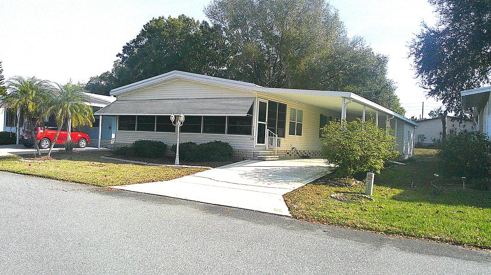 Lake Griffin Harbor Village