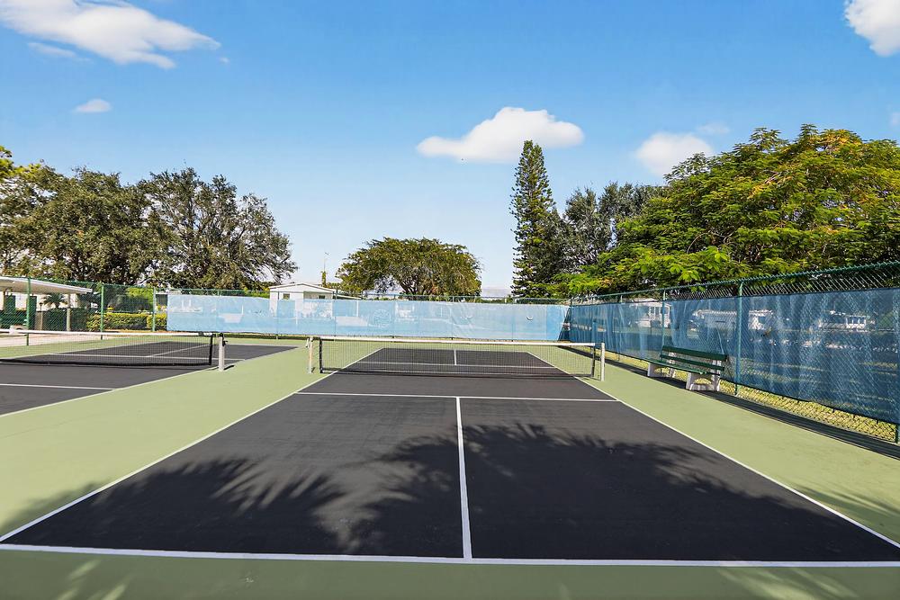 28 4290 Royal Manor Blvd Boynton Beach FL 33436 Exterior 984A3785 EDIT