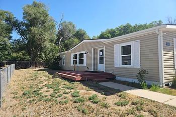 Thumbnail of mobile home