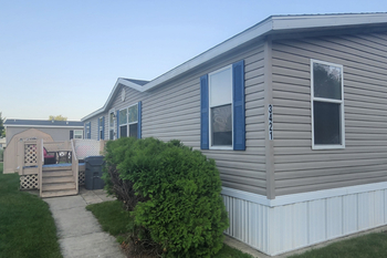 Thumbnail of mobile home