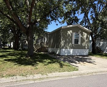 Thumbnail of mobile home