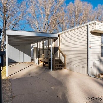 Thumbnail of mobile home