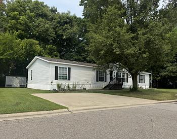 Thumbnail of mobile home