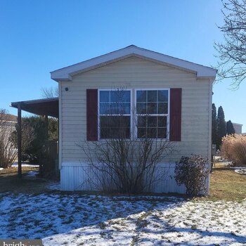Thumbnail of mobile home