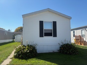 Thumbnail of mobile home