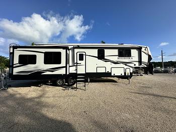 Thumbnail of RV