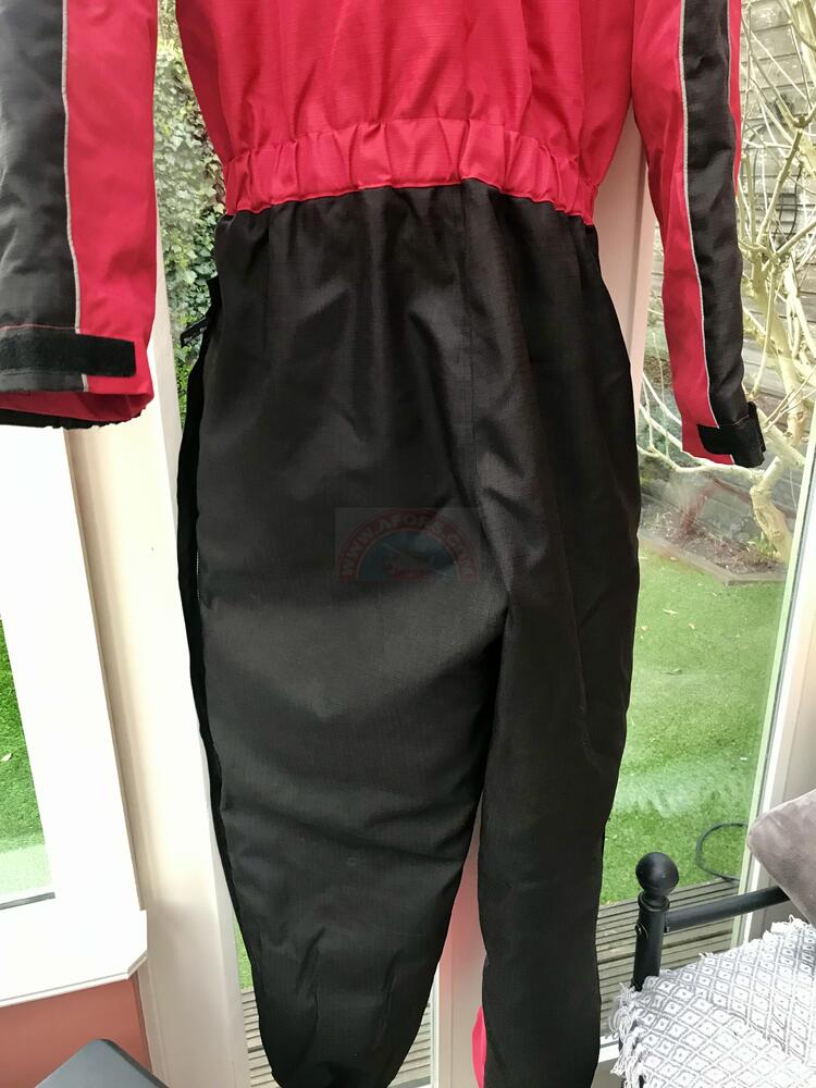 2f3c2eb4-1957-11f0-87ea-b4e35605155b