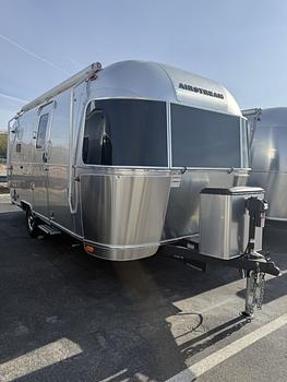 Thumbnail of RV