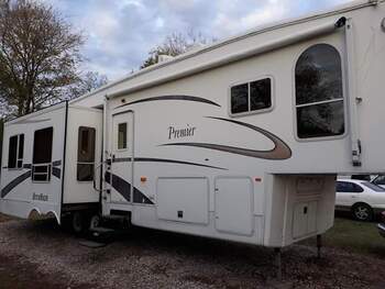 Thumbnail of RV