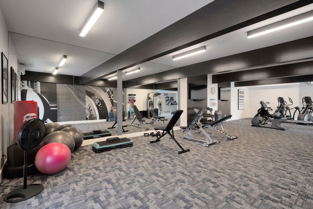 65 18050 32nd Ave S SeaTac WA 98188 USA Others DSC 7124