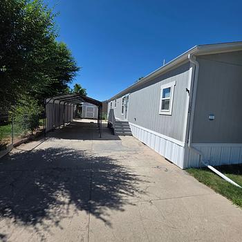 Thumbnail of mobile home