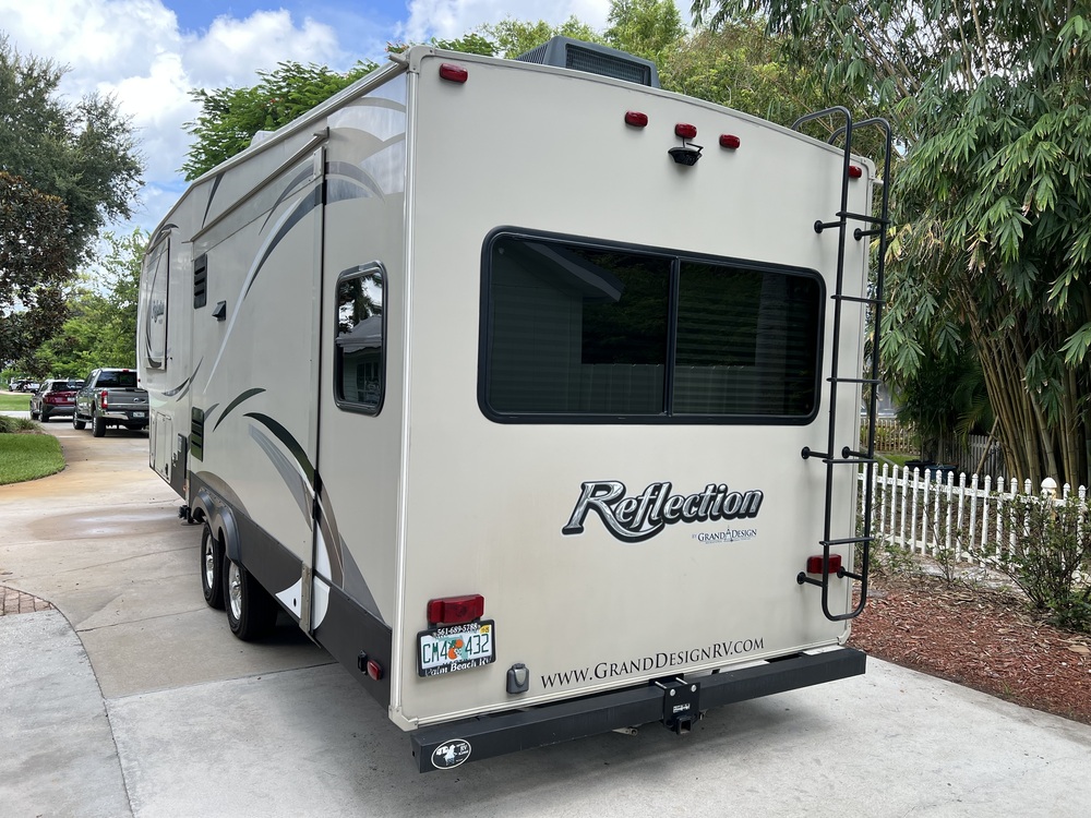 Photo of Rv