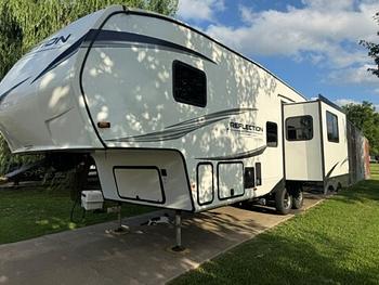 Thumbnail of RV