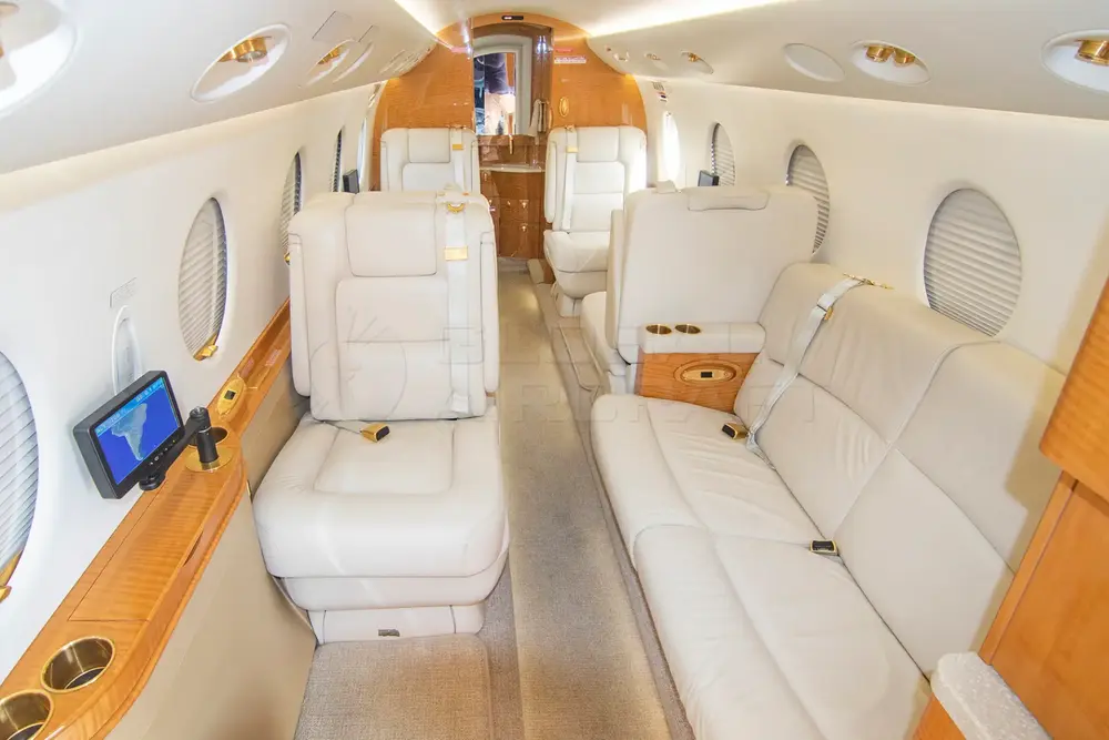 7598/gulfstream-g150-2012-flightmarket-id-7598-52144.webp