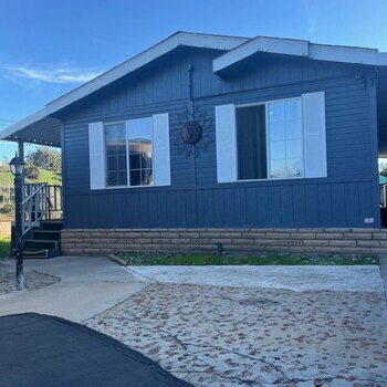Thumbnail of mobile home