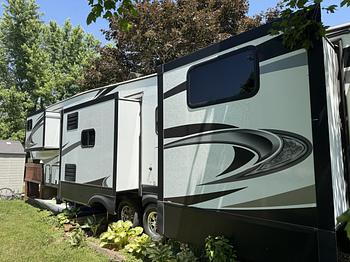 Thumbnail of RV