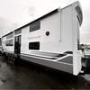RV for Sale: 2025 BENCHMARK 44LFT