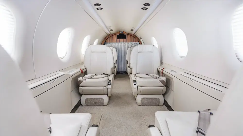 7731/pilatus-pc-12-ng-2013-flightmarket-id-7731-07494.webp