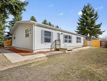 Thumbnail of mobile home
