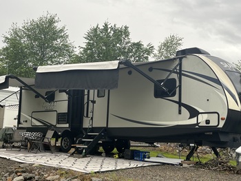 Thumbnail of RV