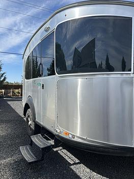 Thumbnail of RV