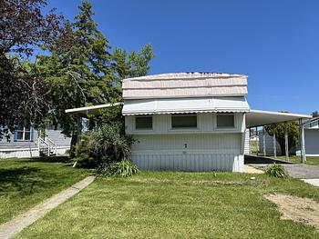 Thumbnail of mobile home